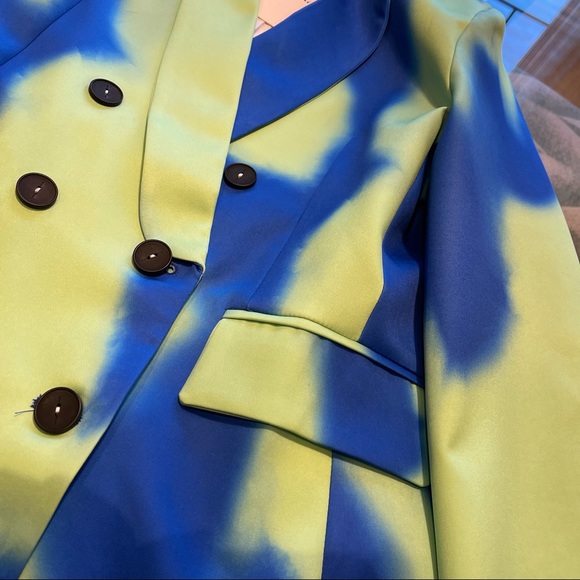 Fashion Nova’ Boyfriend Blazer - Picture 6 of 8